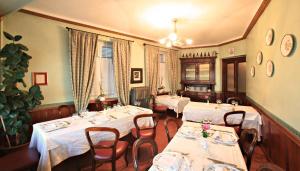 Albergo Cannon D'oro,Piazza Camillo Benso Conte Di Cavour 21 14023 Cocconato Asti,3 star