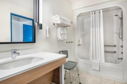 spark by hilton shepherdsville louisville south
