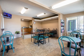 relax inn and suites