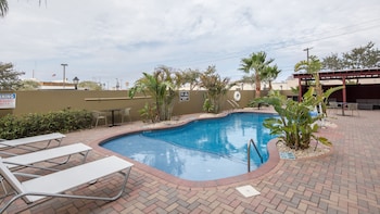Holiday Inn Brownsville By Ihg,Cameron>>Brownsville,3 star