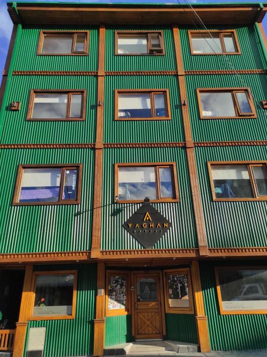 yaghan hostel