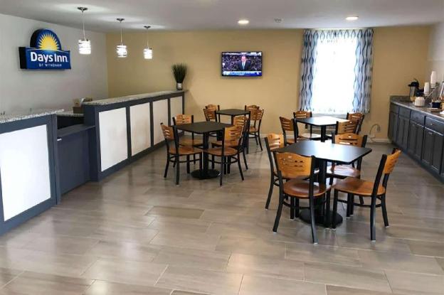 days inn by wyndham cape carteret near emerald isle