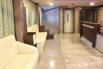 Hotel Vijay Park Tiruvanamalai,34/1-A Polur Road Tiruvannamalai 606601 Tamil Nadu,3 star