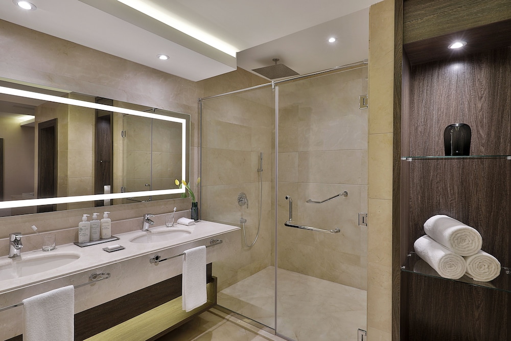 voco al khobar an ihg hotel