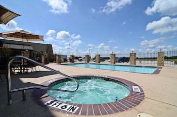 best western plus emory at lake fork inn and suites