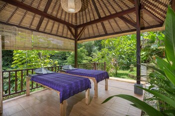 villa atap padi by nagisa bali