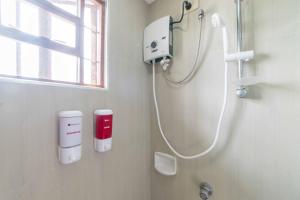 reddoorz plus starhomes olivianville