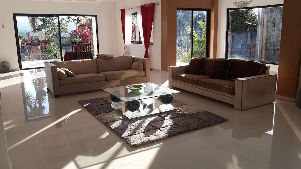 verano guest house bohol