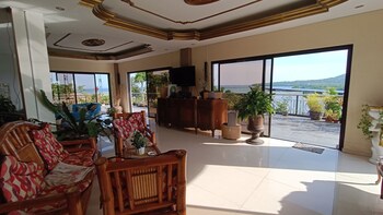 verano guest house bohol