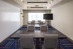 hampton inn fairmont