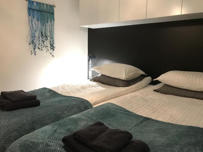 the harbour apartments