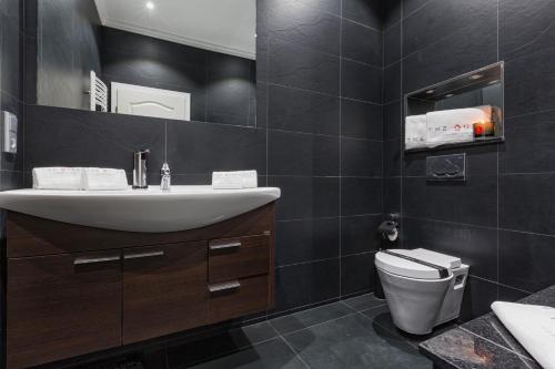 the queen luxury apartments villa liberty