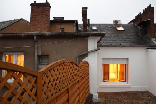 the queen luxury apartments villa liberty