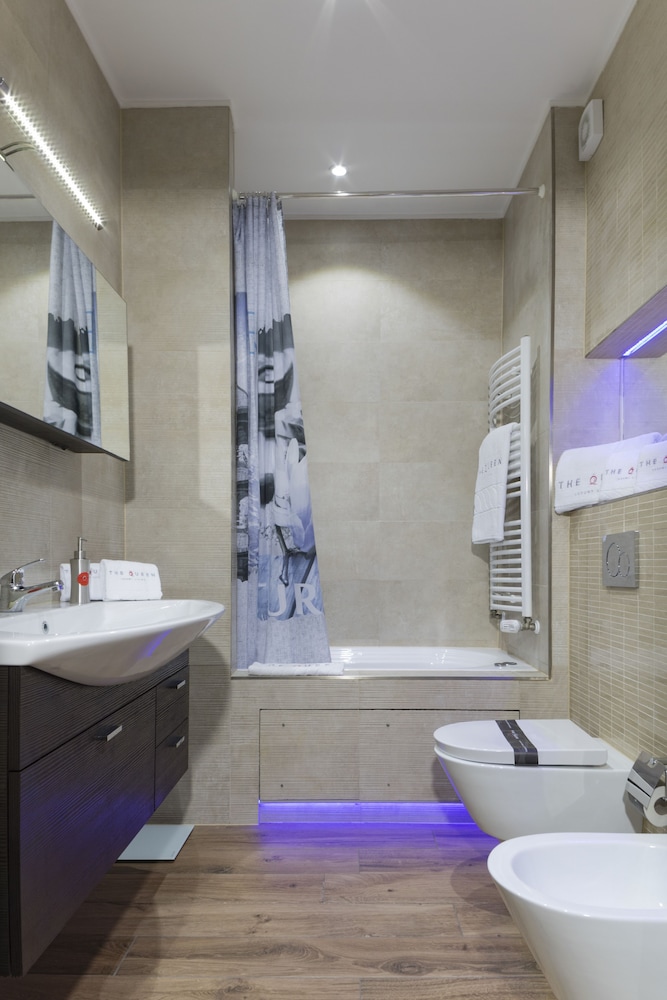 the queen luxury apartments villa liberty