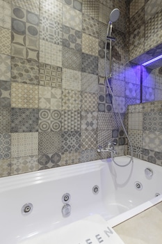 the queen luxury apartments villa liberty