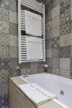 the queen luxury apartments villa liberty