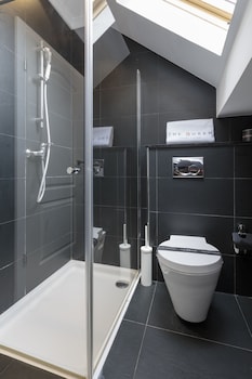 the queen luxury apartments villa liberty
