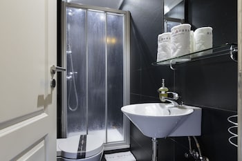 the queen luxury apartments villa liberty