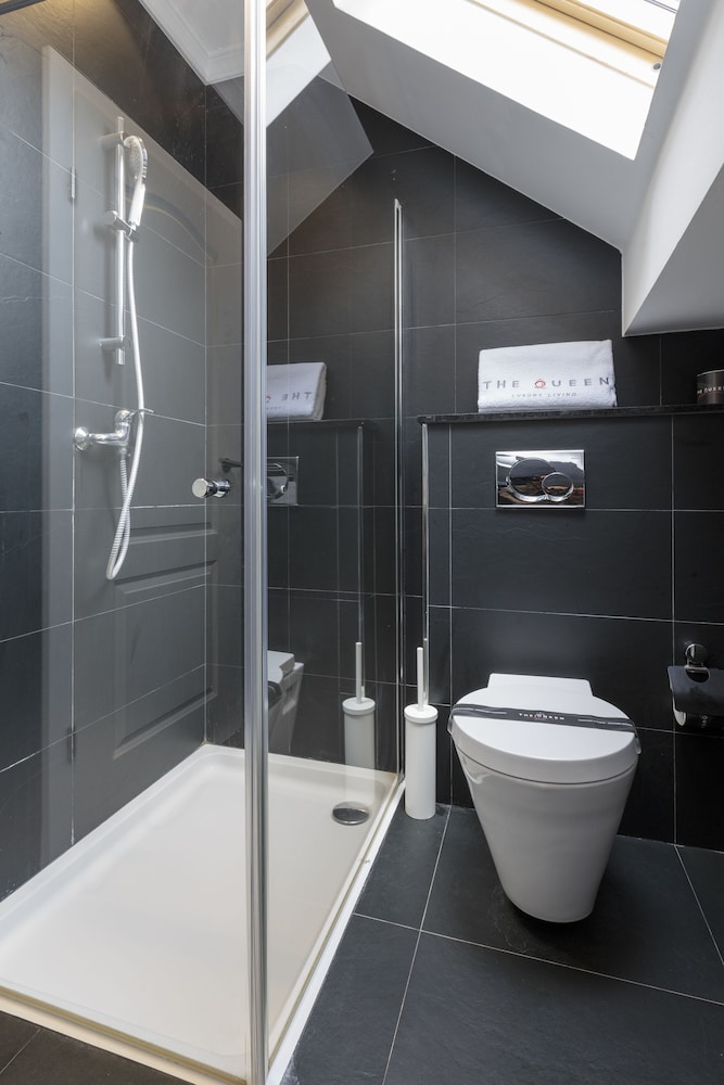 the queen luxury apartments villa liberty