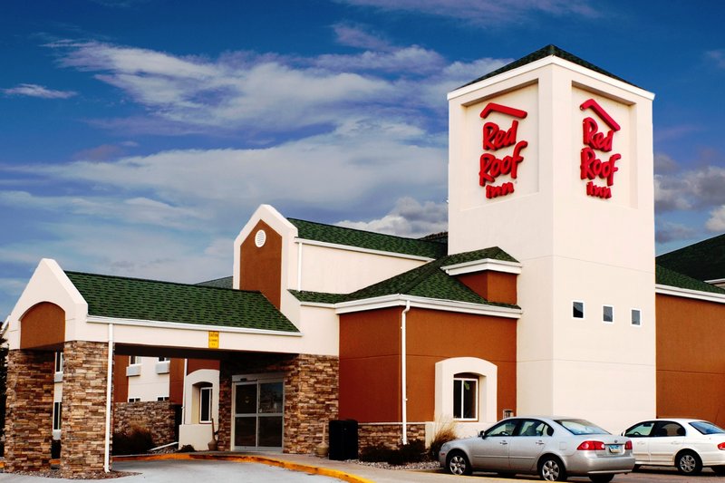 red roof inn fargo  i 94 medical center