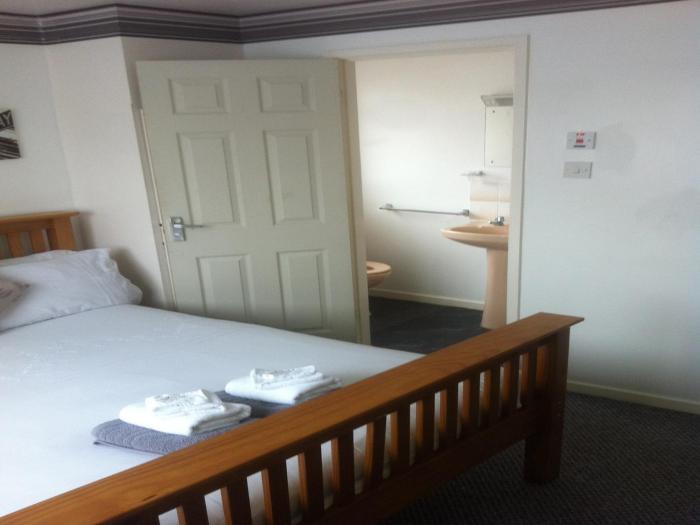 deneside guest house