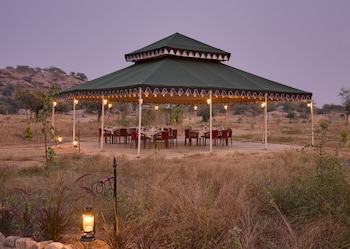 jawai leopard safari lodge
