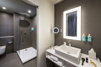 novotel belleville paris 20