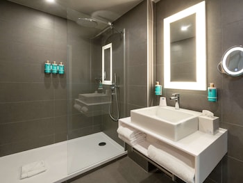 novotel belleville paris 20