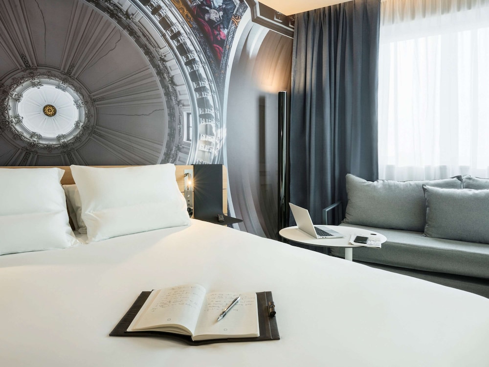 novotel belleville paris 20