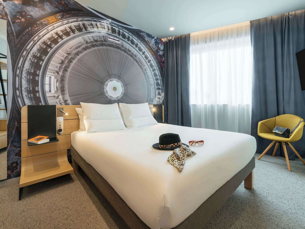novotel belleville paris 20