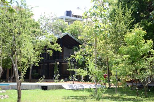 breezy lake eco friendly cabanas yala