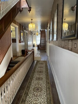 the clinton inn