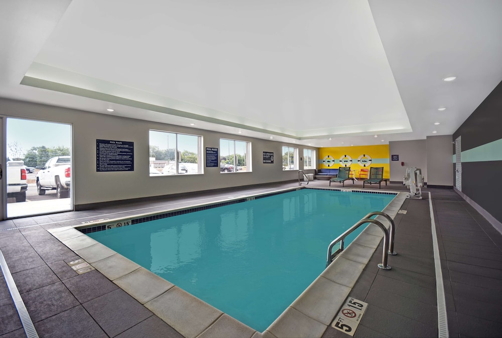 Tru By Hilton Monroe,Detroit>>Belleville,3 star