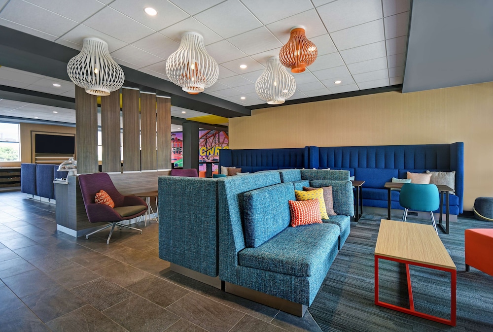 Tru By Hilton Monroe,Detroit>>Belleville,3 star