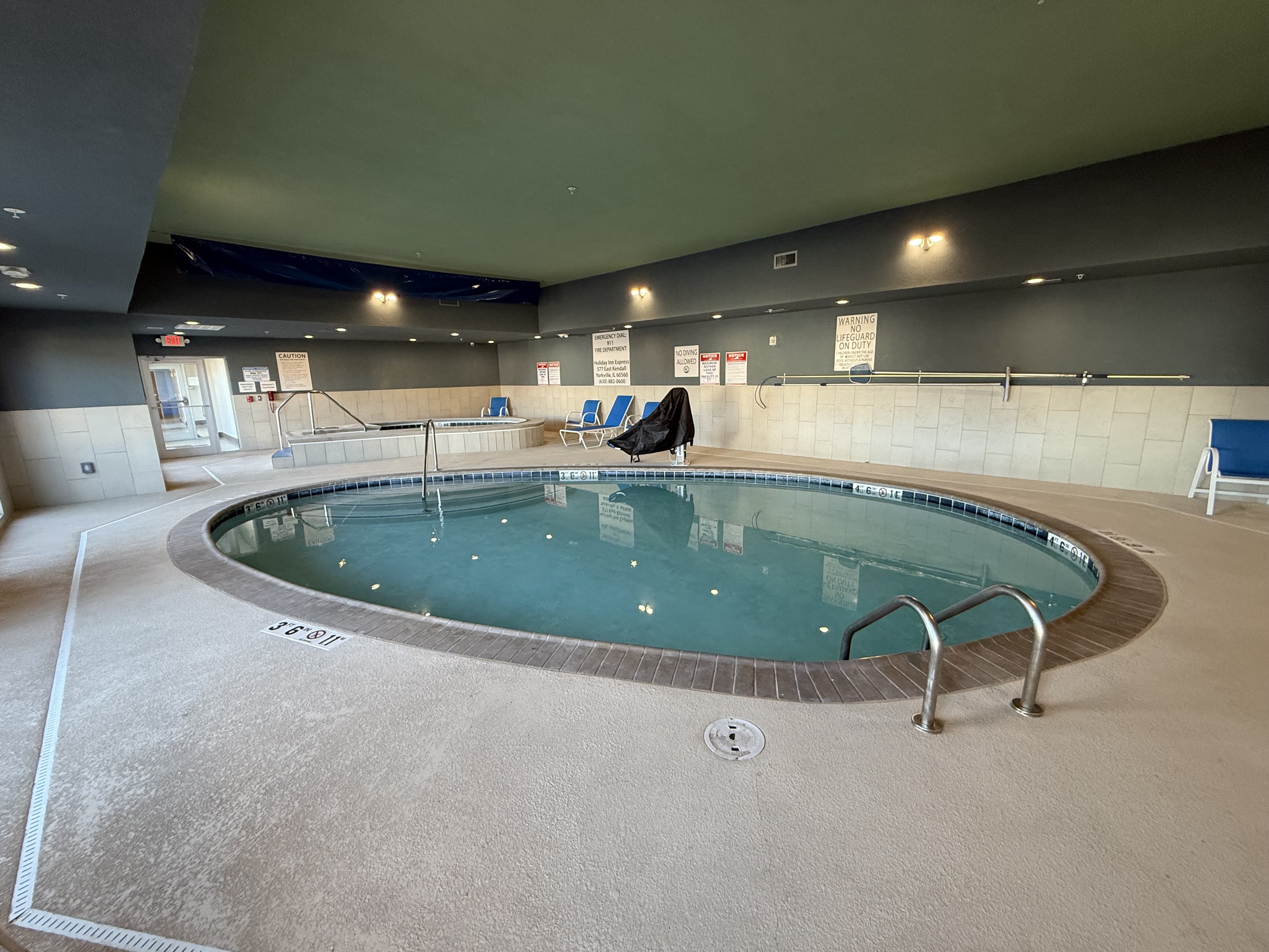 holiday inn express and suites yorkville an ihg hotel