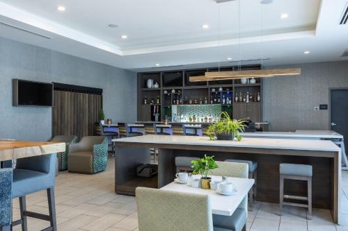 holiday inn greenville woodruff road an ihg hotel