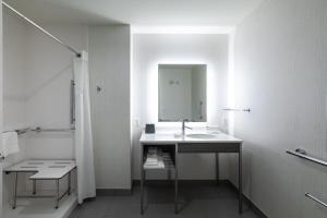 holiday inn greenville woodruff road an ihg hotel