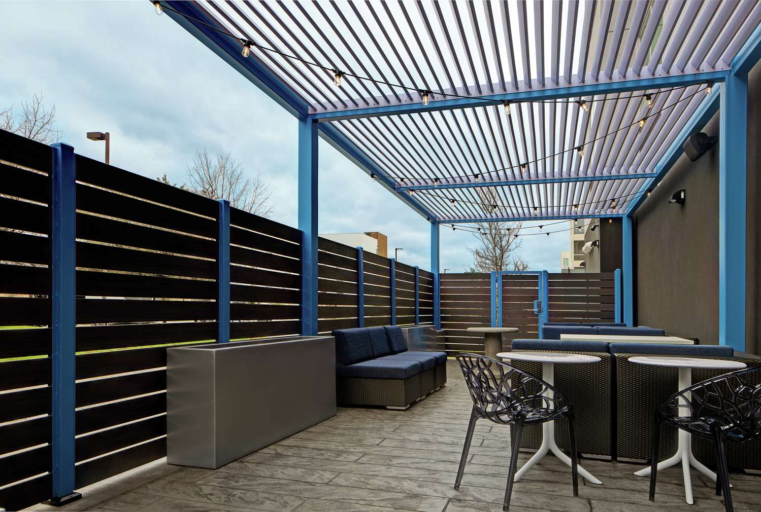 tru by hilton austin airport tx