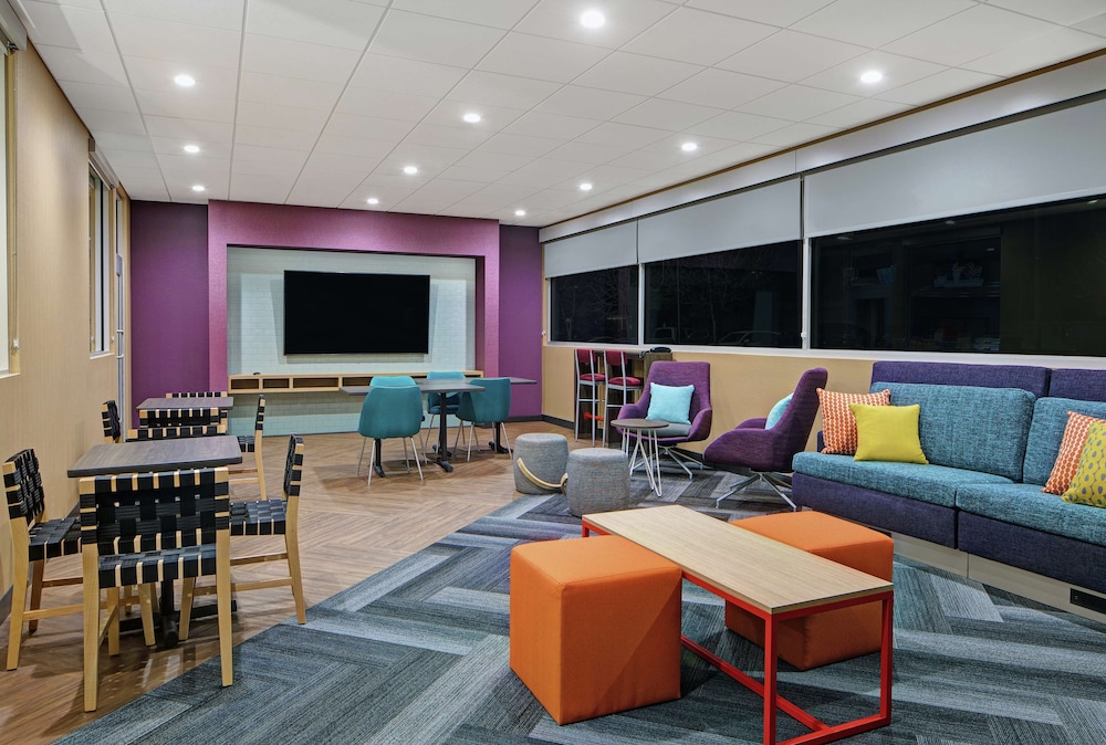 tru by hilton austin airport tx