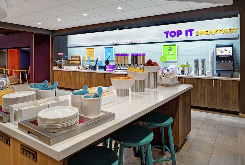 tru by hilton austin airport tx