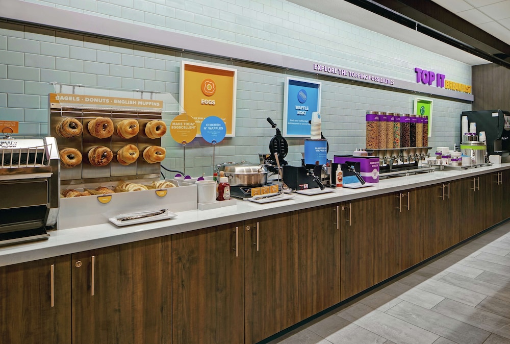 tru by hilton austin airport tx