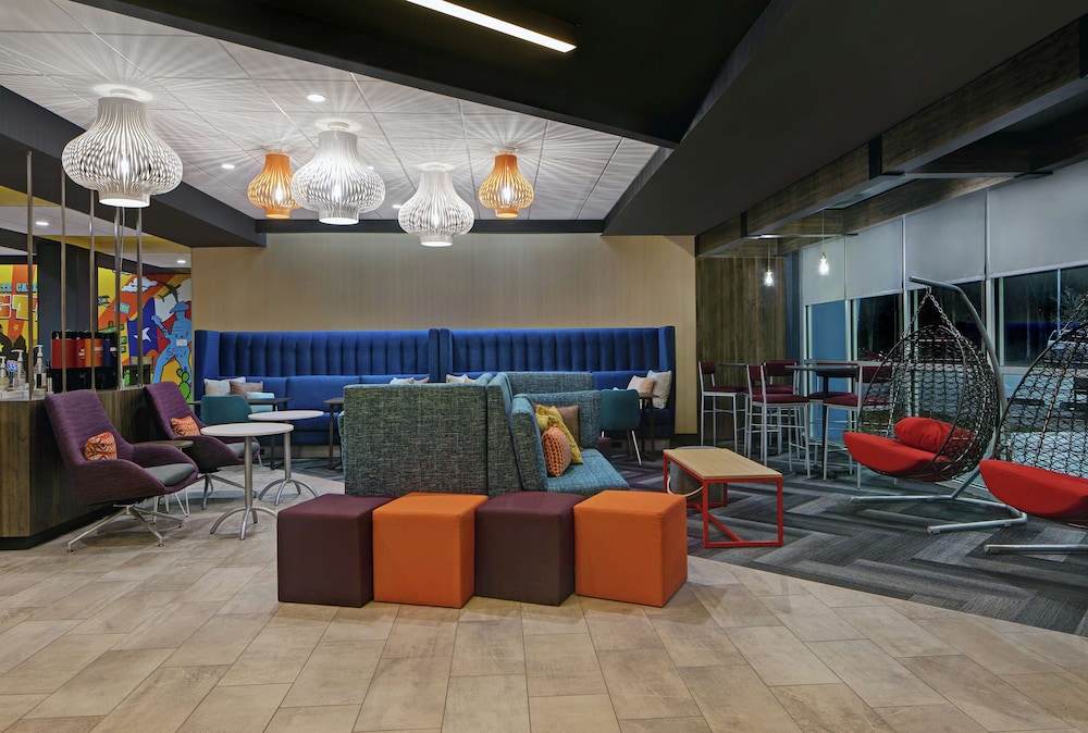 tru by hilton austin airport tx