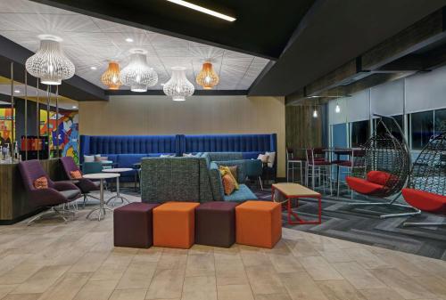 tru by hilton austin airport tx