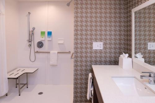 home2 suites by hilton columbus west oh