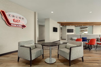 home2 suites by hilton las vegas convention center