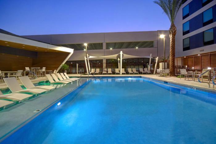home2 suites by hilton las vegas convention center