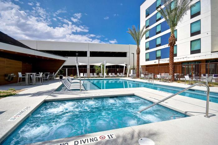 home2 suites by hilton las vegas convention center