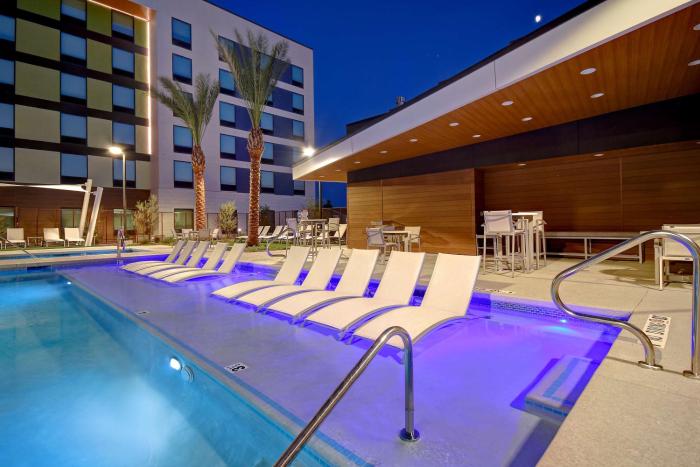 home2 suites by hilton las vegas convention center