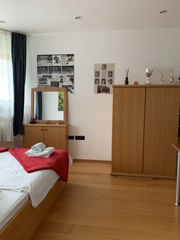 rudi hiti guest house