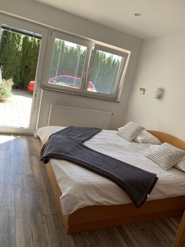 rudi hiti guest house